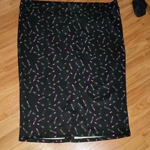 Lipstick print skirt
